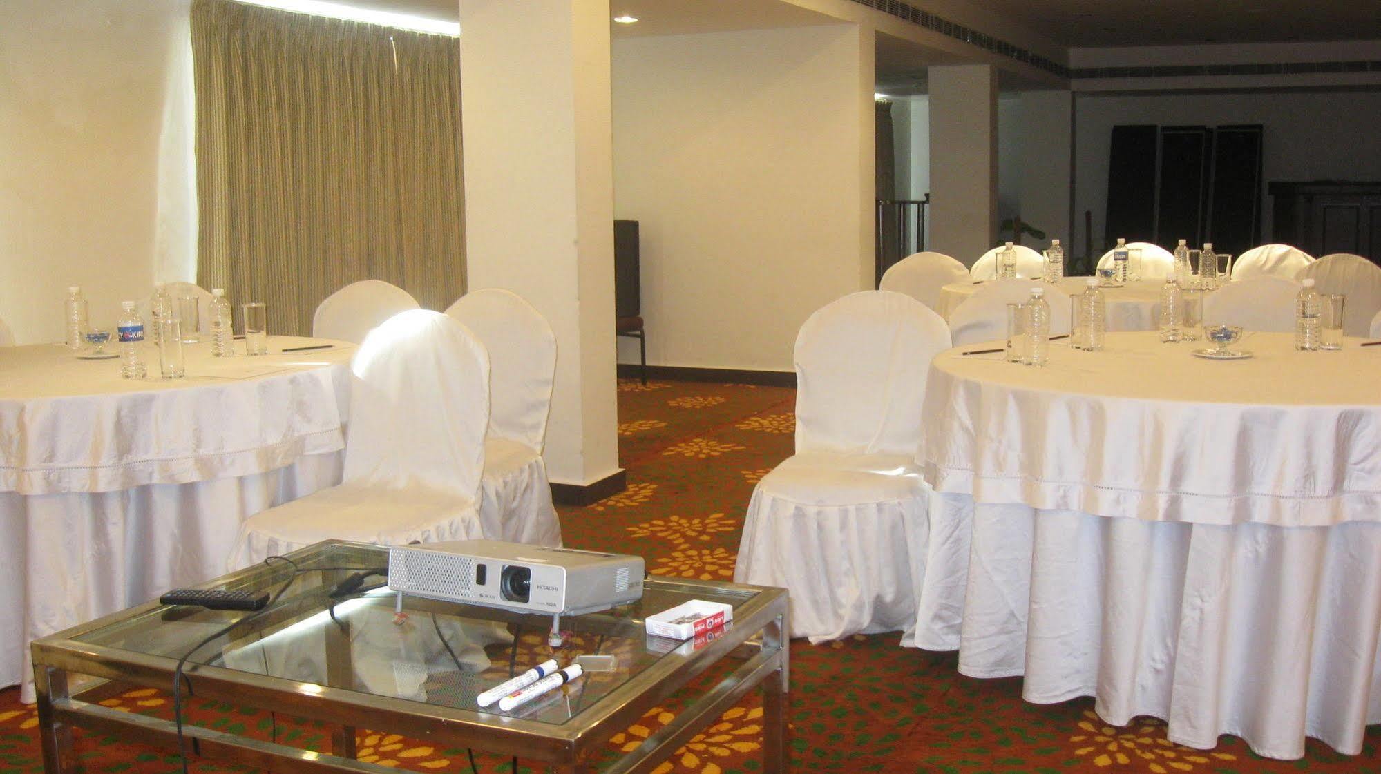 Peerless Hotel ไฮเดอราบัด ภายนอก รูปภาพ